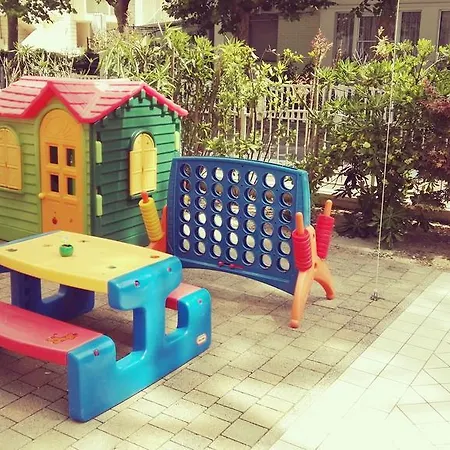 Hotel Gened 3*