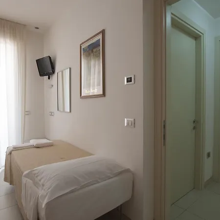 Hotel Gened 3*